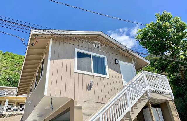 Great location 1 bed,1 bath, 1 parking for $2,400 per month photos photos