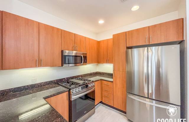 SD: Bright 2BD/2BA Condo in Downtown San Diego with Covered Balcony, Community Gym & In-Unit Laundry Gallery 3