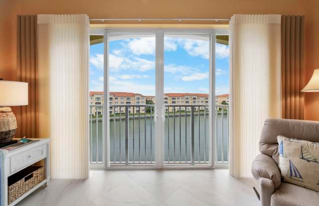 * Coming Soon * Furnished 2/2 Penthouse with Marina Views Gallery 3