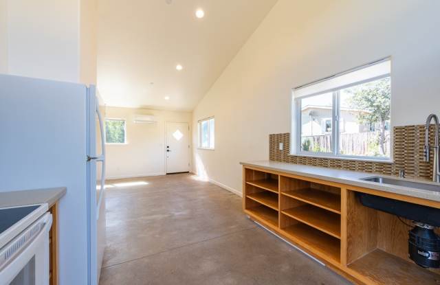12060 Mead Road Gallery 4