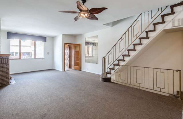 Three Bed Point Breeze Townhome Gallery 3