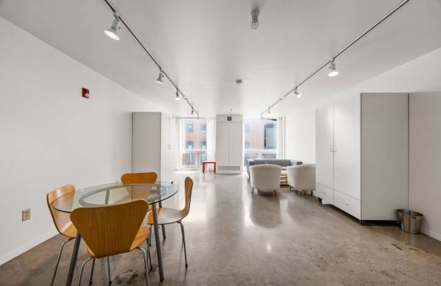 Vogel House Gallery 2