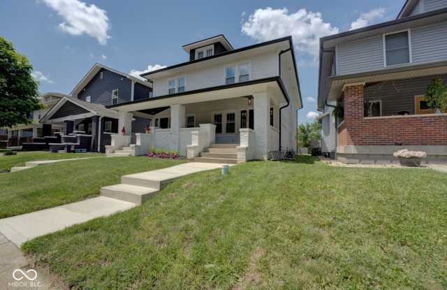 2832 N Park Avenue Gallery 2