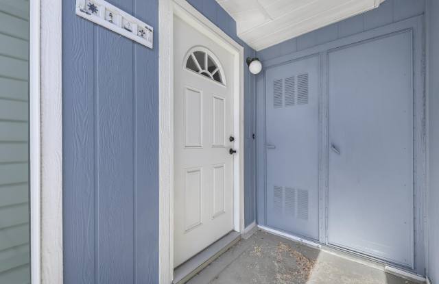 74647 Azurite Circle E Gallery 3