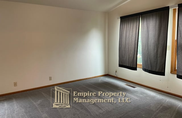 1962 Finch Lane - 1962 Finch Lane, Eugene, OR 97401