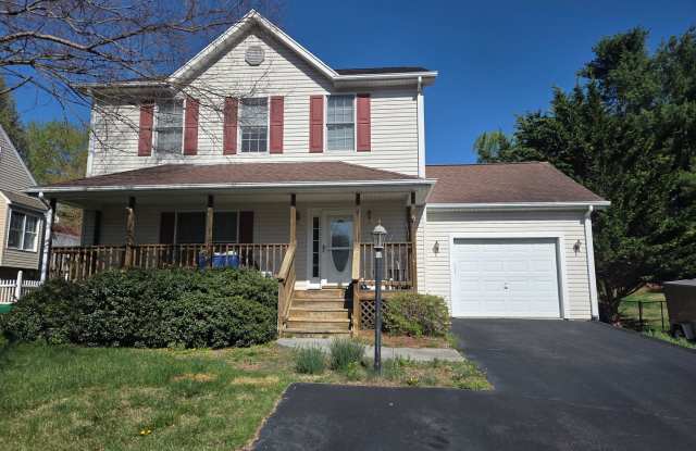 1605 Sleepy Hollow | 3 Bed 2.5 Bath House | 07/01/2025 photos photos