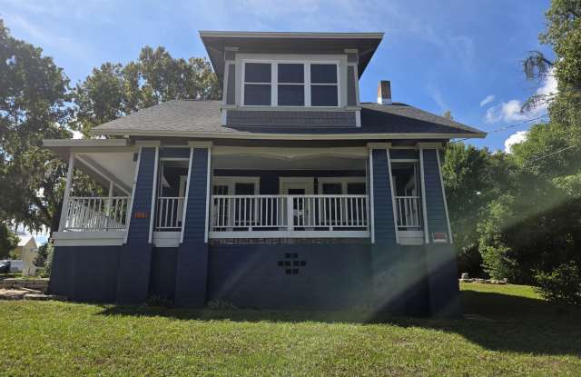 Historic Home in Downtown Clermont Gallery 3