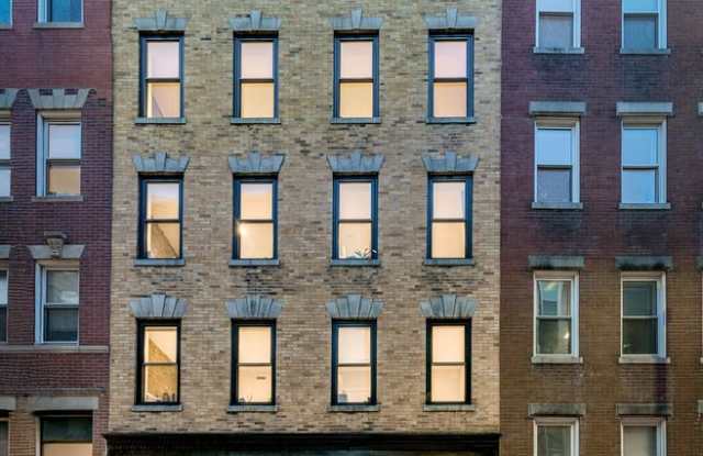 Nicely renovated 2 bed condo in the heart of the North End. Gallery 3
