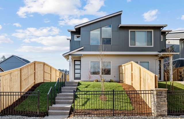 Brand New  Beautiful ! Holt Home-3 BR 2.5 bth with garage, upgrades ! photos photos