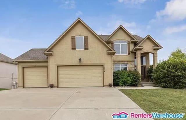 312 South East Battery Drive - 312 SE Battery Dr, Lee's Summit, MO 64063