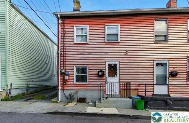 139 W Sycamore Street photos photos