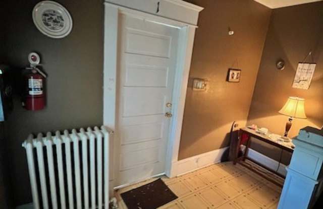 402 Straley Avenue - 1 Gallery 2