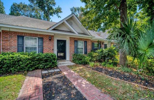 1340 Old Tabby Lane Gallery 1