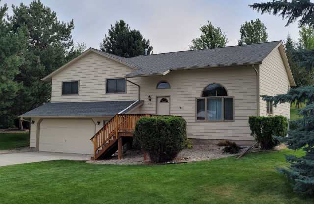 Partially Furnished Home in Lolo with Large Private Yard!! - 6320 Delarka Drive, Missoula County, MT 59847 Partially Furnished Home in Lolo with Large Private Yard!! - 6320 Delarka Drive, Missoula County, MT 59847