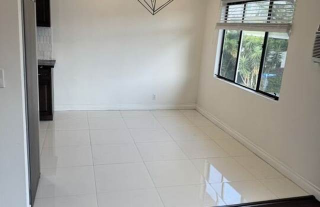 7705 Romaine St photos photos