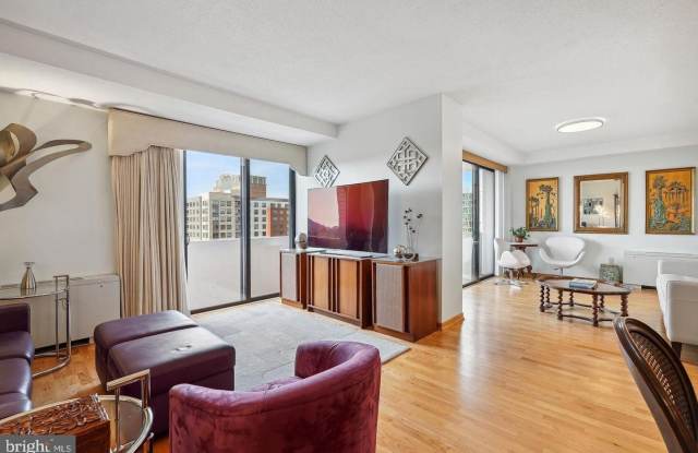 4141 N HENDERSON Road photos photos