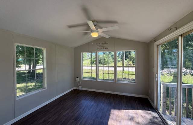 1 Bedroom, 1 Bath Manufactured home in Suwannee County Gallery 3