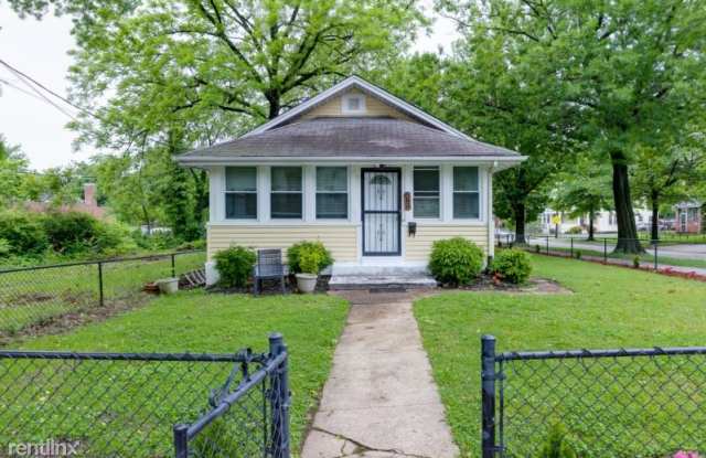 2722 26th Street, NE Gallery 2