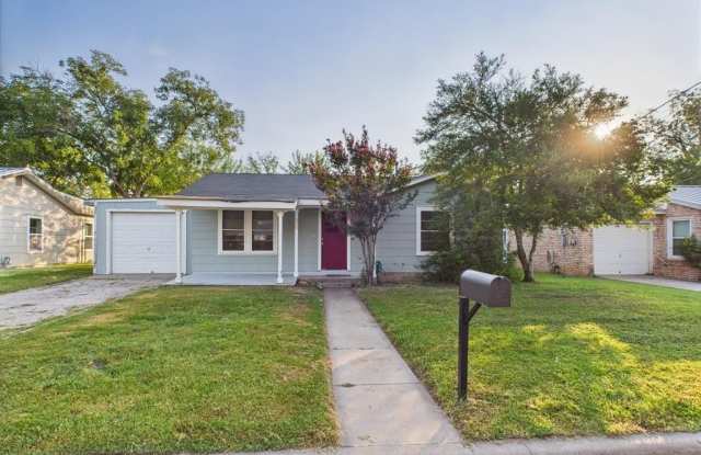 306 Burbank St photos photos