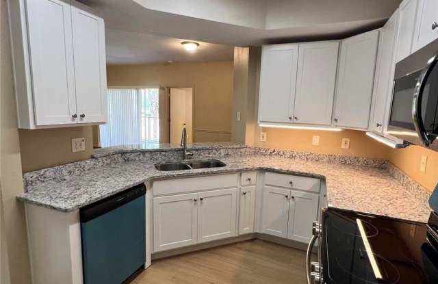 5512 METROWEST Boulevard Gallery 4
