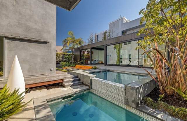 27 Driftwood Street - 27 Driftwood Street, Los Angeles, CA 90292