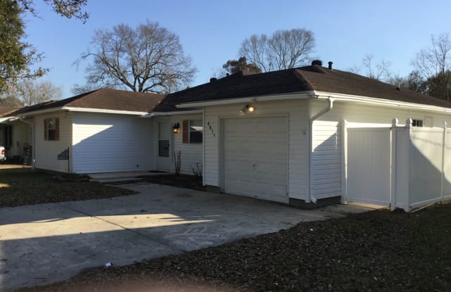 4611 Bellaire Avenue - 4611 Bellaire Avenue, Groves, TX 77619