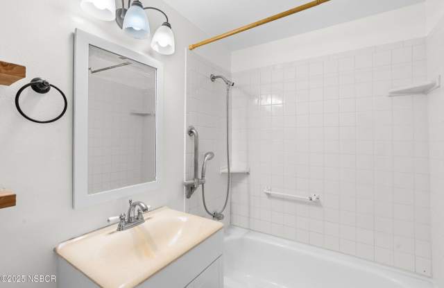 400 East Cherry Avenue photos photos