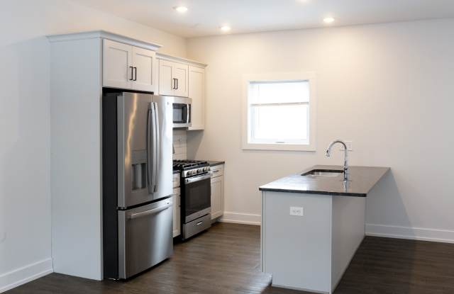345 Cummings Avenue NW photos photos