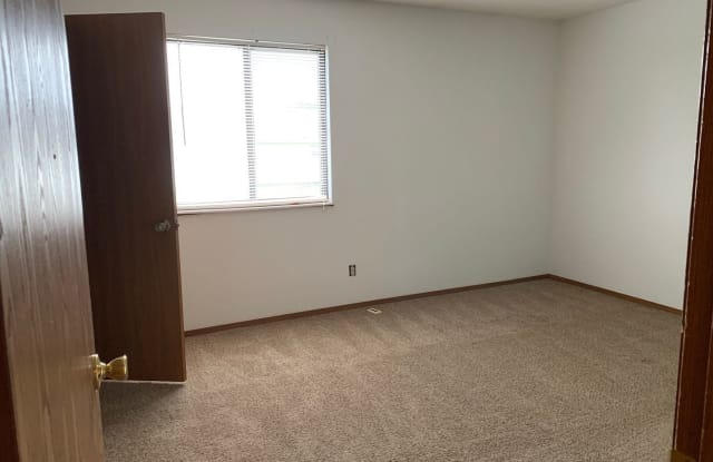 16 Woodland Oaks Apt 8 - 16 Woodland Oaks Drive, Union, MO 63084