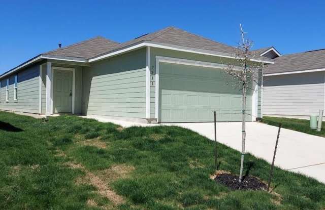 Desirable home for rent in Silos with 4 beds, 2 bath! Gallery 3