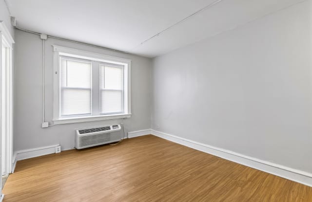 Eli Court Gallery 3
