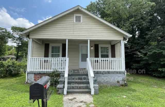 1310 Roanoke Ave photos photos