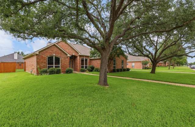 1612 Twin Oaks Drive Gallery 3