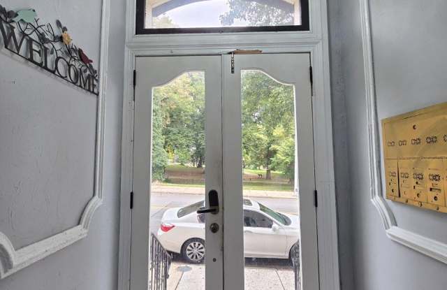1509 EDMONDSON Avenue Gallery 2