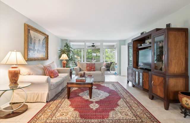 3900 Oaks Clubhouse Drive Gallery 3
