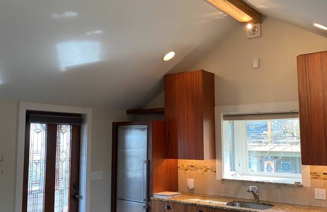 Beacon Hill Guest Cottage photos photos