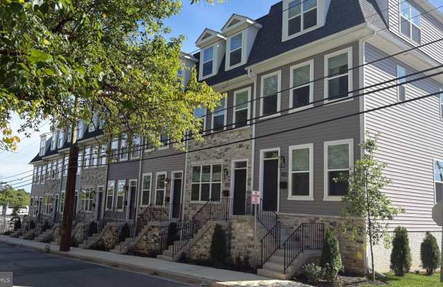 4401 OGLETHORPE Street Gallery 2