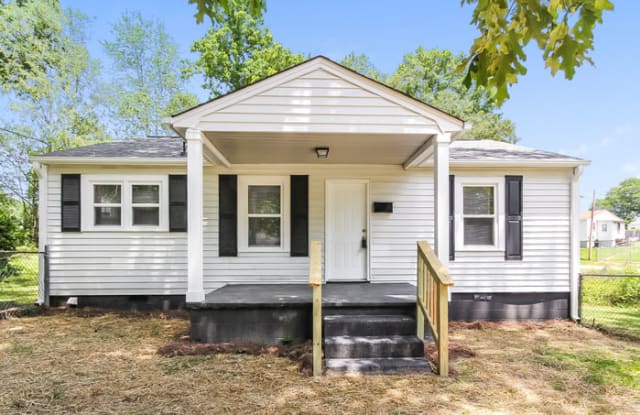 202 West Gibbs Street - 202 West Gibbs Street, Dallas, NC 28034