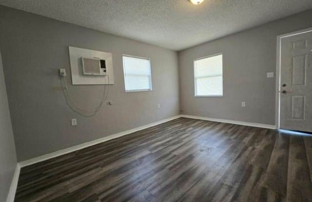 10632 106th Avenue N Gallery 2
