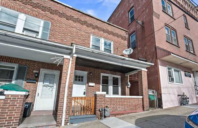 Spacious and charming 3-bedroom, 1.5-bath home available for rent in Bethlehem PA photos photos