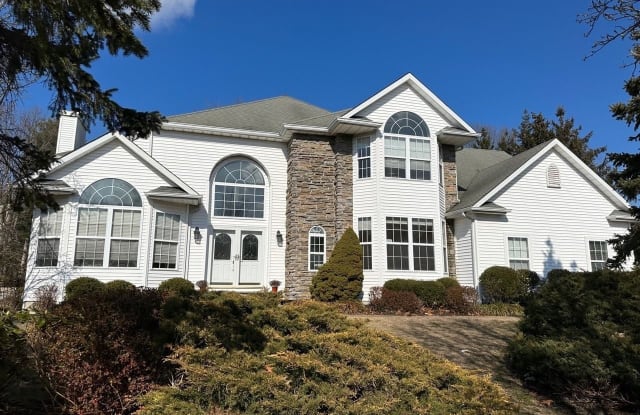 18 Homecoming - 18 Homecoming Place, Setauket-East Setauket, NY 11733 18 Homecoming - 18 Homecoming Place, Setauket-East Setauket, NY 11733