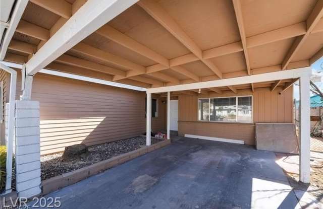 4452 Peterson Drive Gallery 2