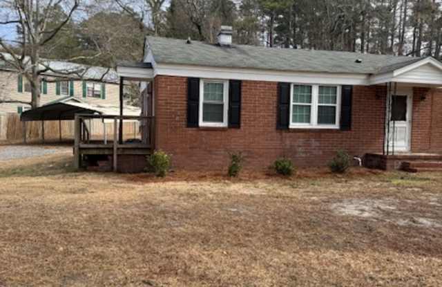 Completely renovated 2 bedroom in desirable North Augusta Neighborhood - 2001 Towhee Avenue, North Augusta, SC 29841