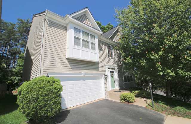 15800 Meherrin Way - 15800 Meherrin Way, Neabsco, VA 22191