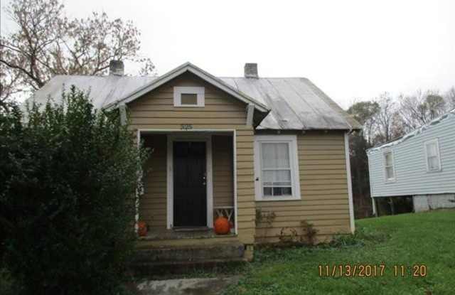 Charming home - 2 BR, 1 Ba with large yard photos photos Charming home - 2 BR, 1 Ba with large yard photos photos