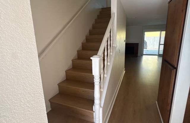 Renovated 2-Bed/1.5 Bath Condo in Pocket Gallery 4
