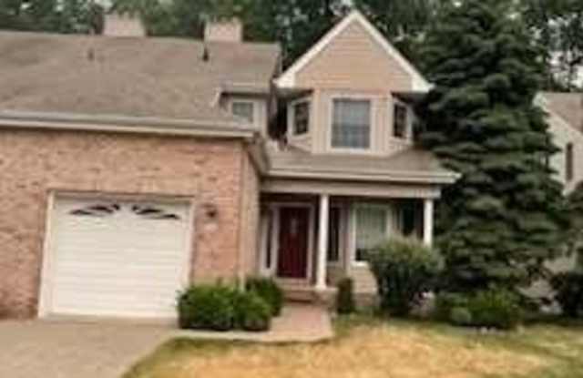 87 Trotters Lane photos photos