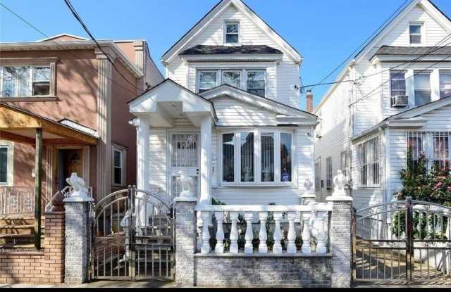 104-46 115th Street unit: 2 photos photos