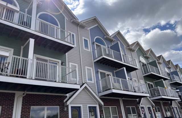 2 Bedroom/2.5 Bath Townhome located in a Gated Community with a Water Front View! Available on 8/5/2026 photos photos