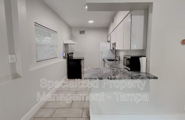 3801 1/2 W Palmira Ave Gallery 2